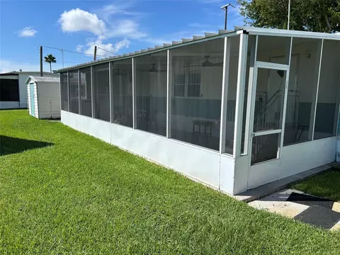 1379 Chobee St, Okeechobee, FL 34974 photo 2