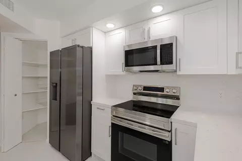 13800 SW 14th St #211C, Pembroke Pines, FL 33027