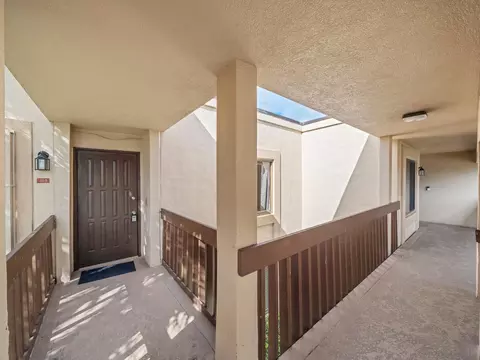 5306 Cedar Lake Dr #203, Boynton Beach, FL 33437