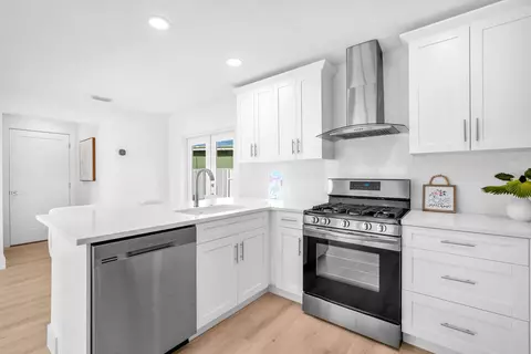 3308 El Vedado Ct, West Palm Beach, FL 33405