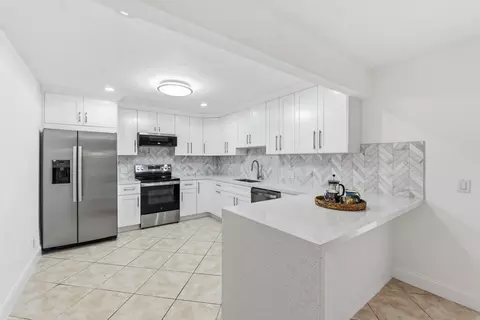 3379 NW 63rd St, Fort Lauderdale, FL 33309