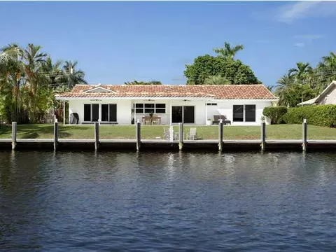 2410 NE 44th Ct, Lighthouse Point, FL 33064 photo 1