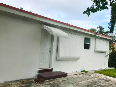 42 SE 3rd Pl, Dania Beach, FL 33004 photo 3