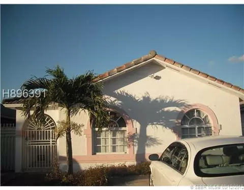 2741 W 68 Pl, Hialeah, FL 33016 photo 1