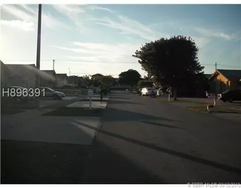 2741 W 68 Pl, Hialeah, FL 33016 photo 5