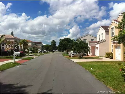 3305 Apache Ln, Margate, FL 33063 photo 4