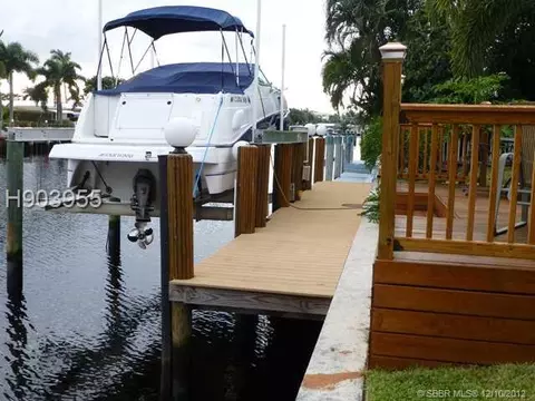360 SE 3rd St, Pompano Beach, FL 33060 photo 9