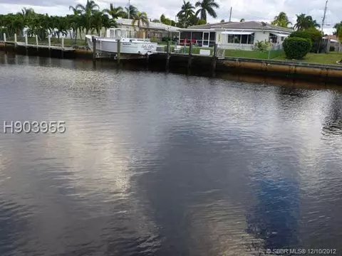 360 SE 3rd St, Pompano Beach, FL 33060 photo 3