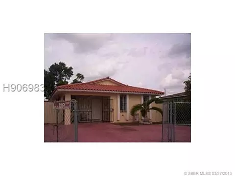 971 E 27 St, Hialeah, FL 33013 photo 2