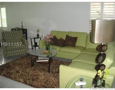 2870 E Sable Cr, Margate, FL 33063 photo 9