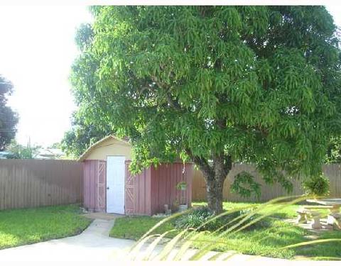755 E 18 St, Hialeah, FL 33013 photo 12