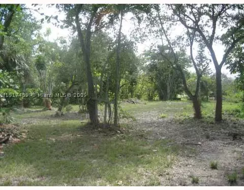 10500 SW 69 Ave, Pinecrest, FL 33156 photo 1