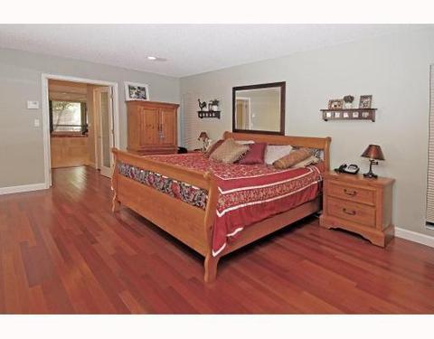 Undisclosed, Miami, FL 33180 photo 14