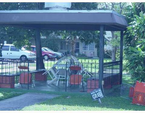 283 E 4 Ave #4, Hialeah, FL 33010 photo 4