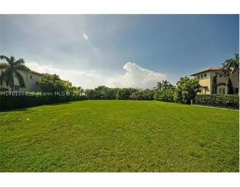820 Mashta Pl, Key Biscayne, FL 33149 photo 3