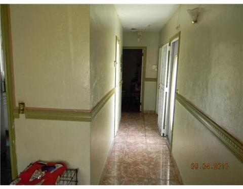 Undisclosed, Miami, FL 33168 photo 6
