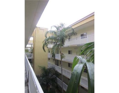 21 E 3 St #404, Hialeah, FL 33010 photo 14