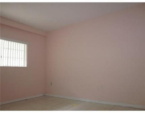 21 E 3 St #404, Hialeah, FL 33010 photo 7