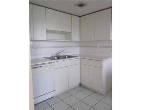 21 E 3 St #404, Hialeah, FL 33010 photo 4