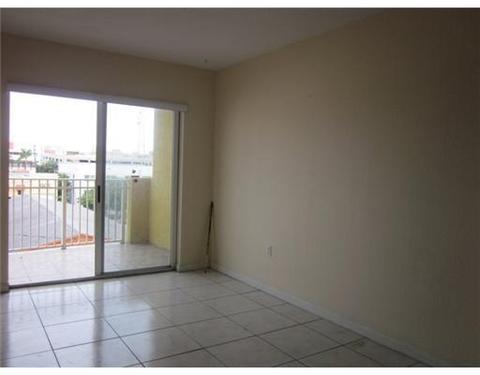 21 E 3 St #404, Hialeah, FL 33010 photo 3