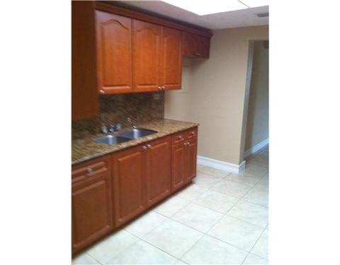 Undisclosed, Hialeah, FL 33013 photo 2