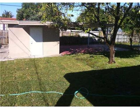 567 E 18 St, Hialeah, FL 33013 photo 3