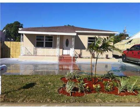 567 E 18 St, Hialeah, FL 33013 photo 1