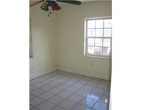 Undisclosed, Hialeah, FL 33010 photo 4