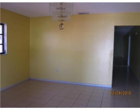 Undisclosed, Miami, FL 33135 photo 2