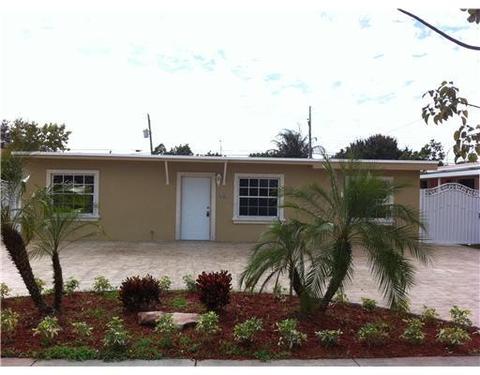 464 E 44 St, Hialeah, FL 33013 photo 1