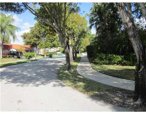 Undisclosed, Miami, FL 33176 photo 7