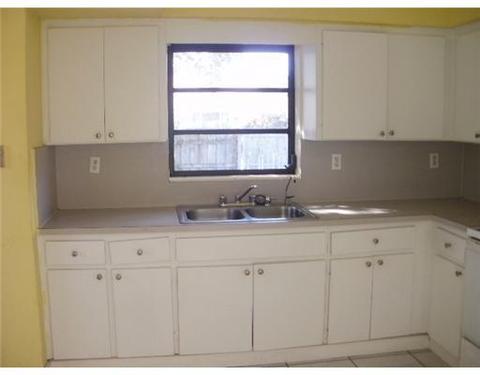 Undisclosed, Hialeah, FL 33012 photo 3