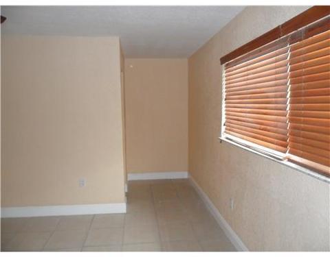 3940 E 10 Ave, Hialeah, FL 33013 photo 13