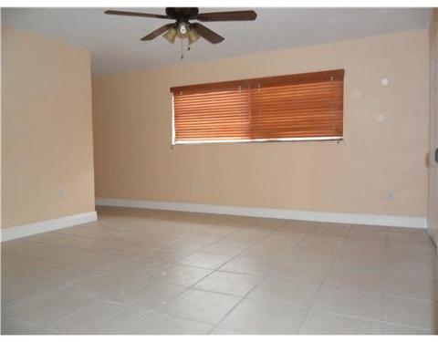 3940 E 10 Ave, Hialeah, FL 33013 photo 12