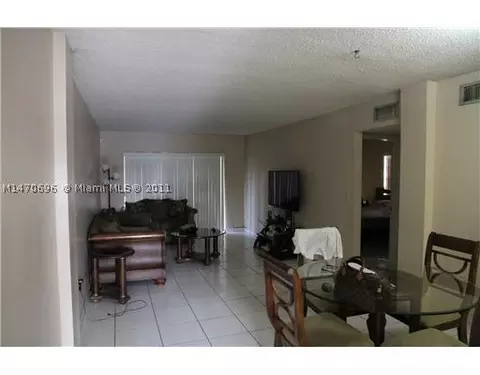 2775 W 52 St #101, Hialeah, FL 33016 photo 4