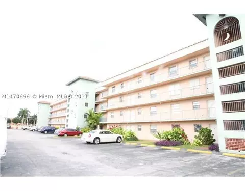 2775 W 52 St #101, Hialeah, FL 33016 photo 1