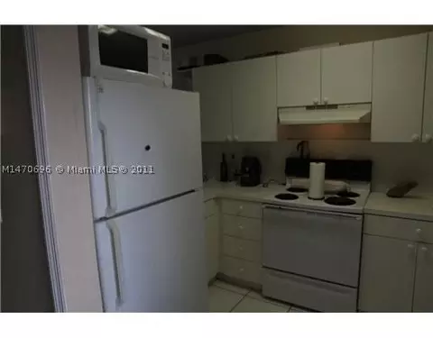 2775 W 52 St #101, Hialeah, FL 33016 photo 2