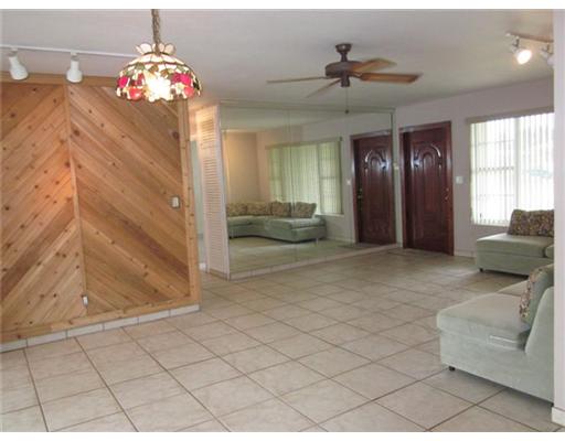 1657 W 79 St, Hialeah, FL 33014 photo 5