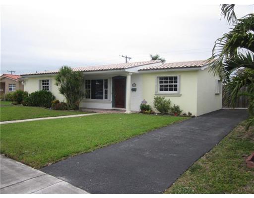 1657 W 79 St, Hialeah, FL 33014 photo 2