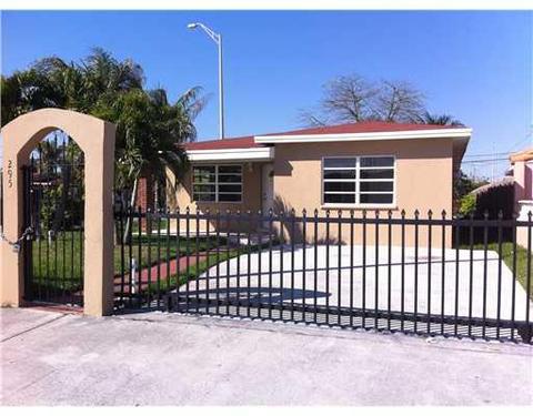 295 W 30 St, Hialeah, FL 33012 photo 1