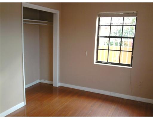 581 E 37 St, Hialeah, FL 33013 photo 3