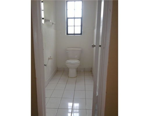 581 E 37 St, Hialeah, FL 33013 photo 7