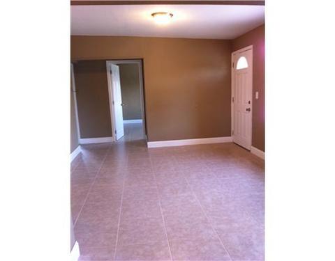 6373 E 5 Ave, Hialeah, FL 33013 photo 5