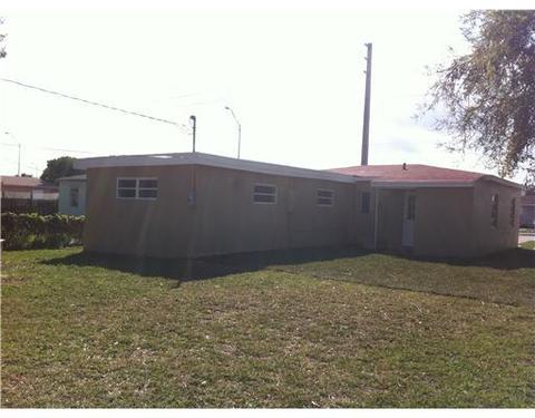 5469 E 4 Ave, Hialeah, FL 33013 photo 11