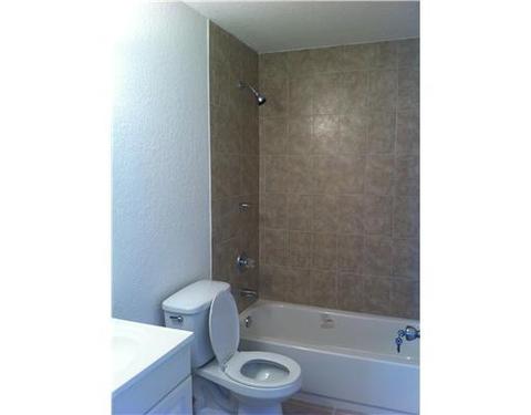 5469 E 4 Ave, Hialeah, FL 33013 photo 7
