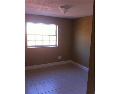 399 E 51 St, Hialeah, FL 33013 photo 5