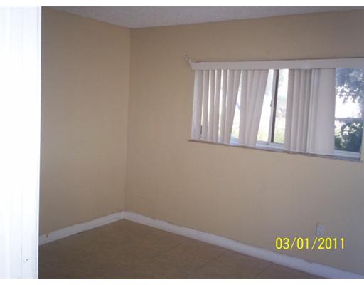 2690 76 St #103, Hialeah, FL 33016 photo 9