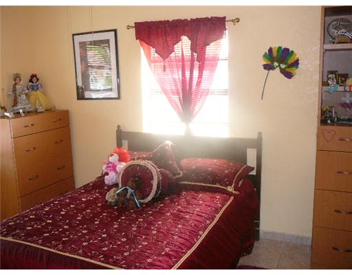 70 E 61 St, Hialeah, FL 33013 photo 12