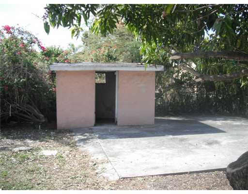 4080 E 9 Ct, Hialeah, FL 33013 photo 4