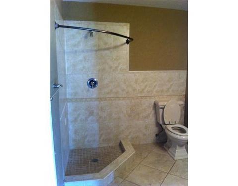 560 E 47 St, Hialeah, FL 33013 photo 5